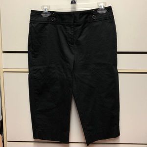 White House Black Market Black Slim Peddle Pushers